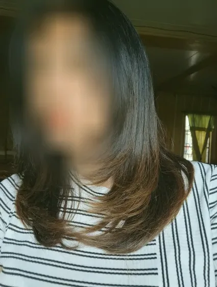 Amira, 29
