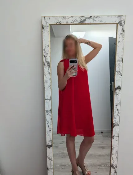 Malou, 30